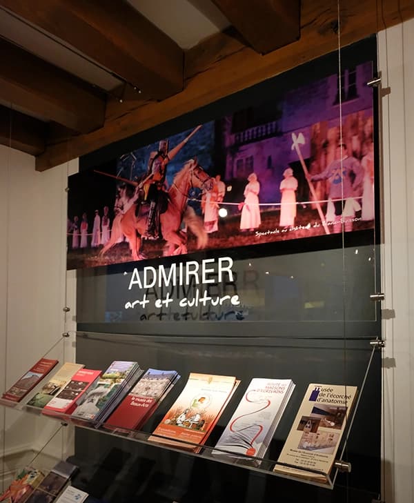 Plaque signalétique à Bernay dans l'Eure en Normandie