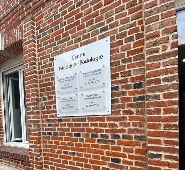 Plaque signalétique à Bernay dans l'Eure en Normandie